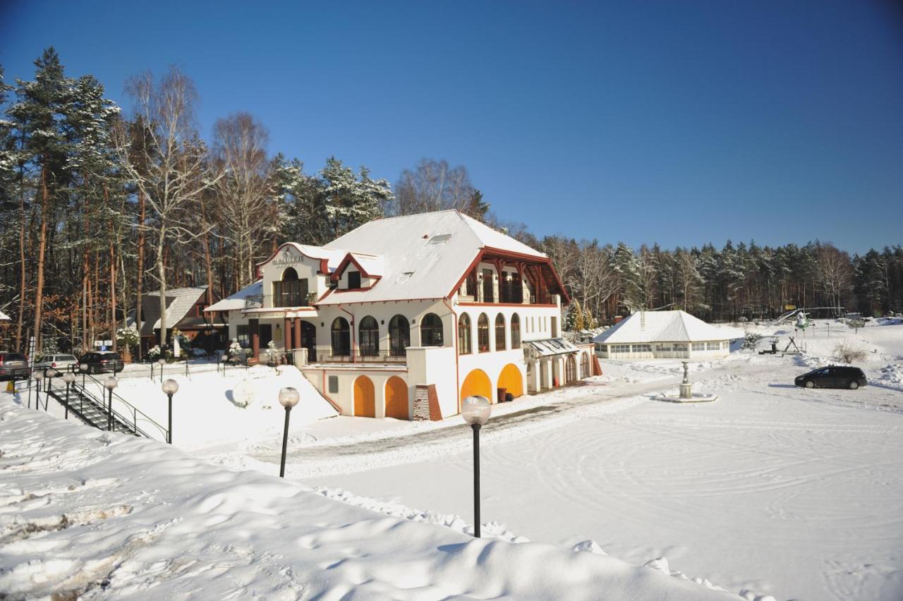 Malutkie Resort Радомско Екстериор снимка