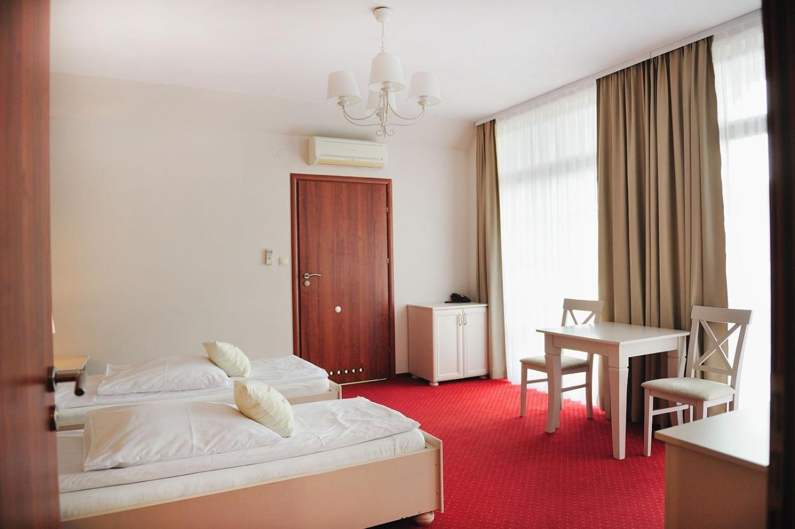 Malutkie Resort Радомско Екстериор снимка