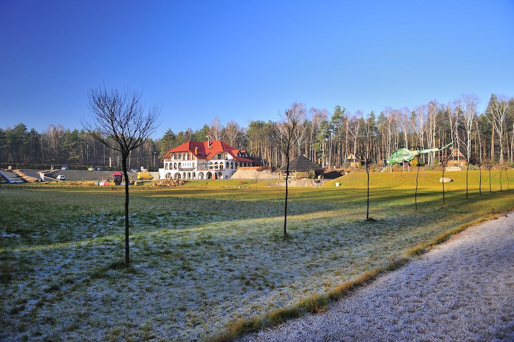 Malutkie Resort Радомско Екстериор снимка