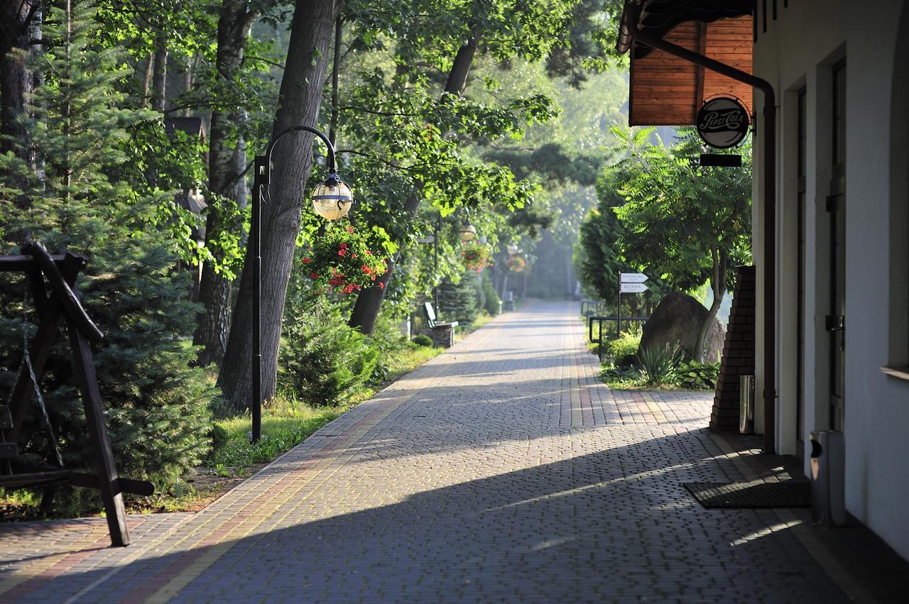 Malutkie Resort Радомско Екстериор снимка