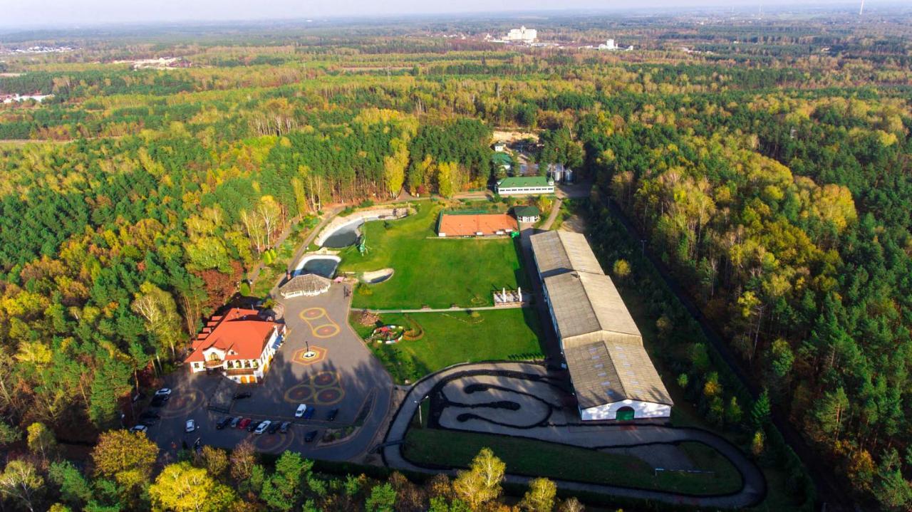 Malutkie Resort Радомско Екстериор снимка